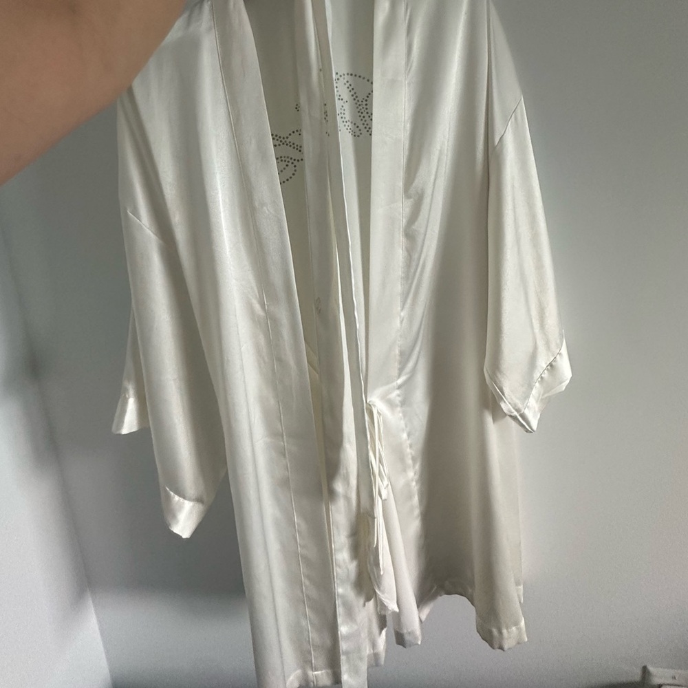 Elegant White Satin Robe